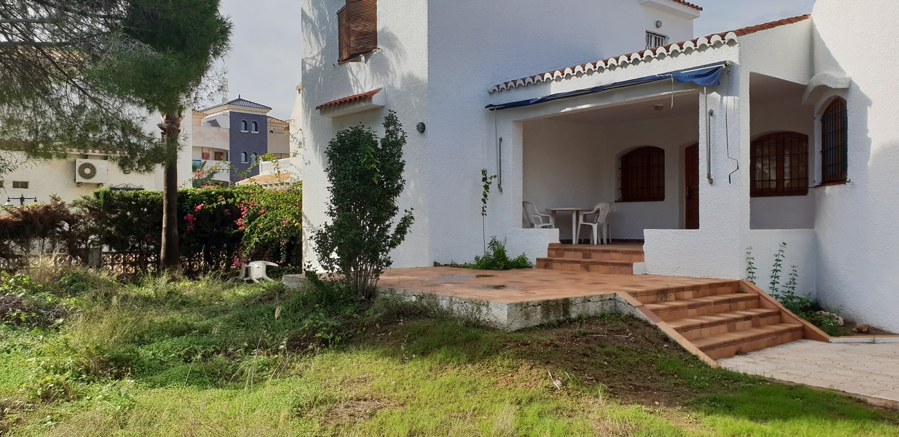 Villa for Sale in La Zenia, Alicante