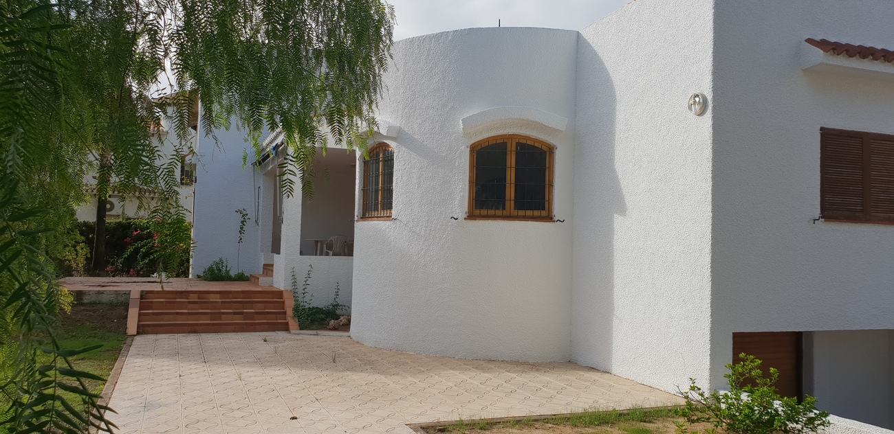 Villa for Sale in La Zenia, Alicante