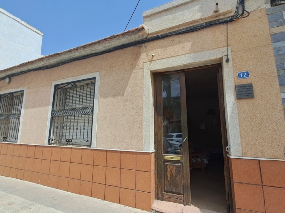 Villa for Sale in Los Montesinos, Alicante