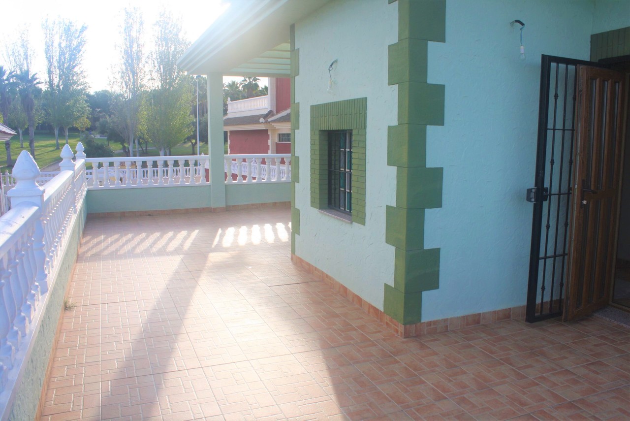 Villa for Sale in Los Altos, Alicante