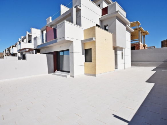 Modern Semi Detached Villas with Sea Views in Puerto de Mazarron