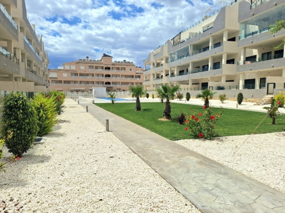 Modern Luxury Apartment with Sea Views and Glass-Enclosed Terrace in Villamartín