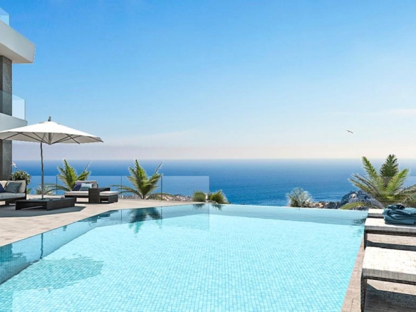 LUXURY VILLA WITH SEA VIEWS