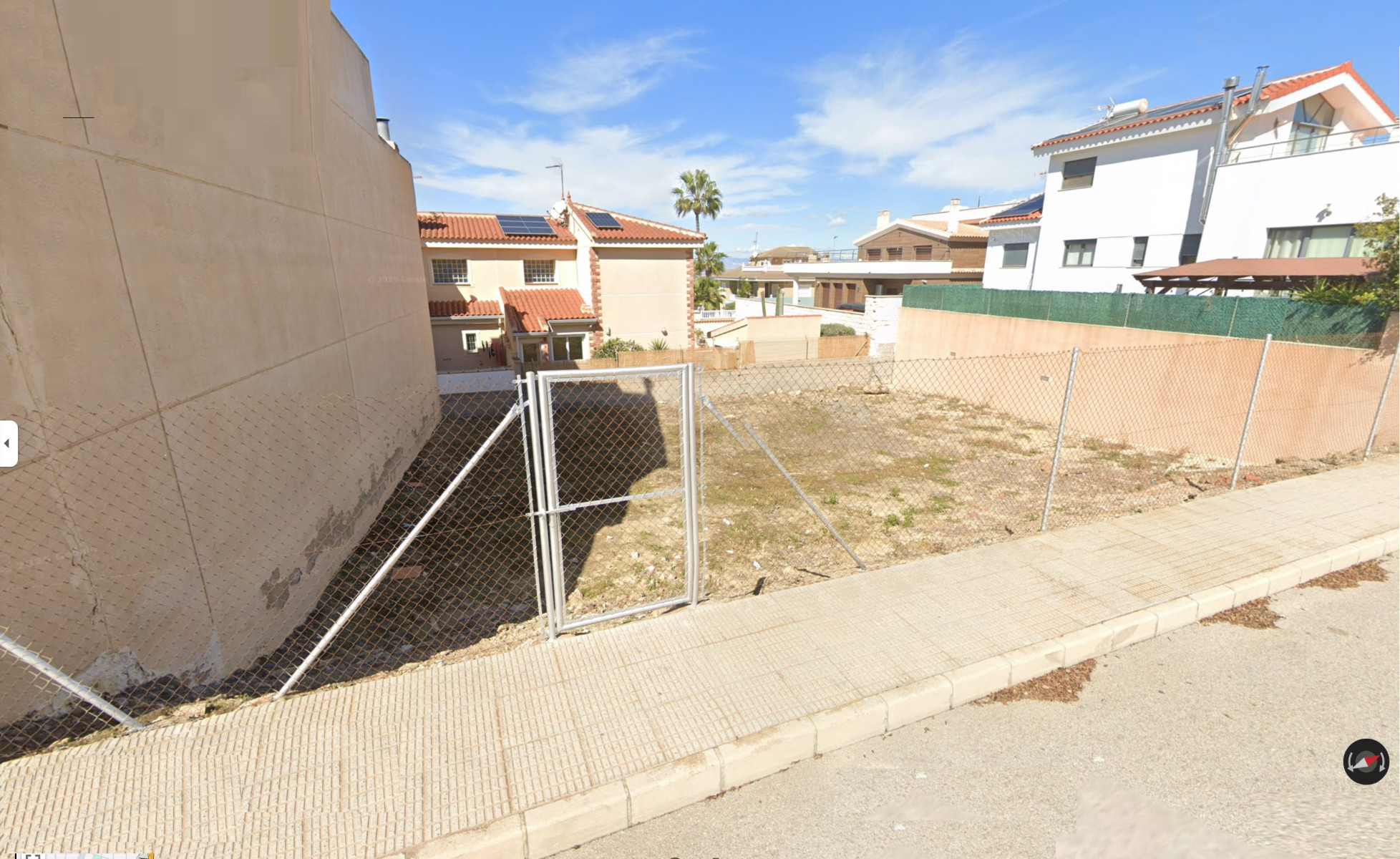 Plot for sale in Center