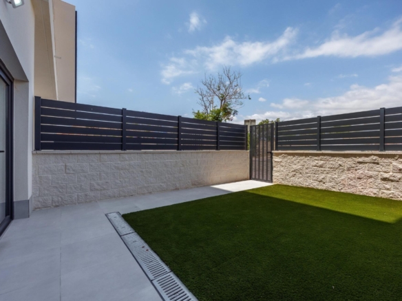 Unique Investment Opportunity in Villajoyosa Costa Blanca North – YC405914