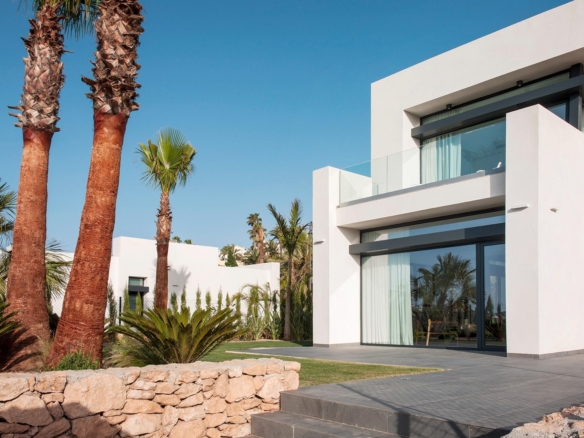 New Build Villas for Sale at La Manga Club – Luxury Living in a Prestigious Resort – YC412733