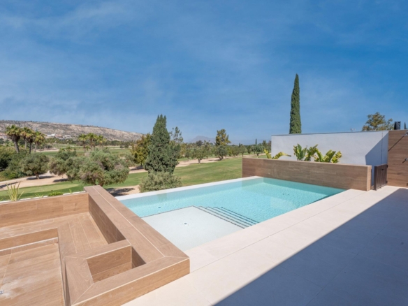 Exclusive, newly built villas on the golf course front line at La Finca Golf Resort – YC413433