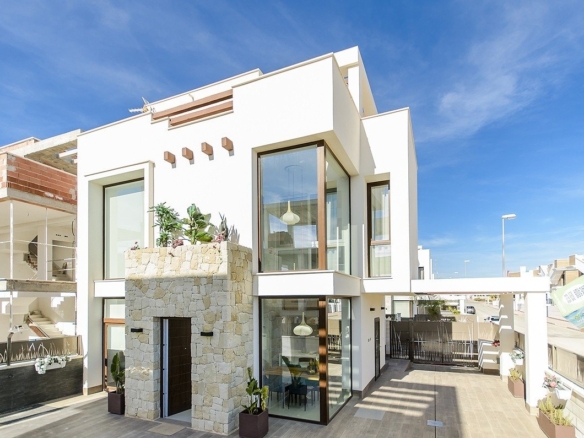 NEW BUILT VILLA IN PLAYA HONDA – YC413457