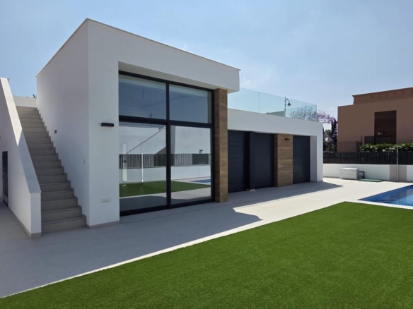 NEW BUILD VILLAS IN CONDADO DE ALHAMA GOLF COURSE – YC413493