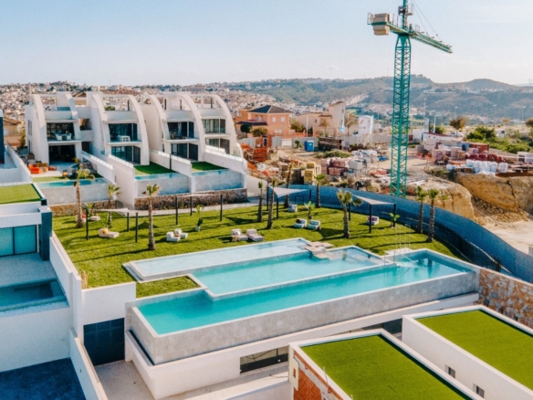 LUXURY AND DESIGN APARTMENT NEXT TO THE GOLF COURSE – YC413561