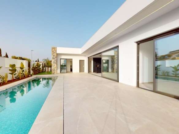 NEW BUILD VILLAS IN LOS ALCAZARES – YC413833