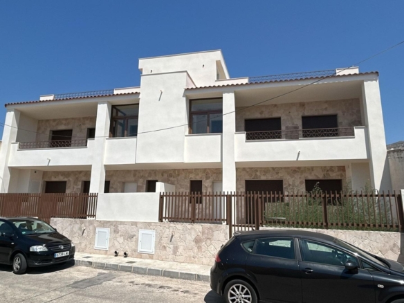 NEW BUILD BUNGALOWS IN HONDON DE LAS NIEVES – YC413845
