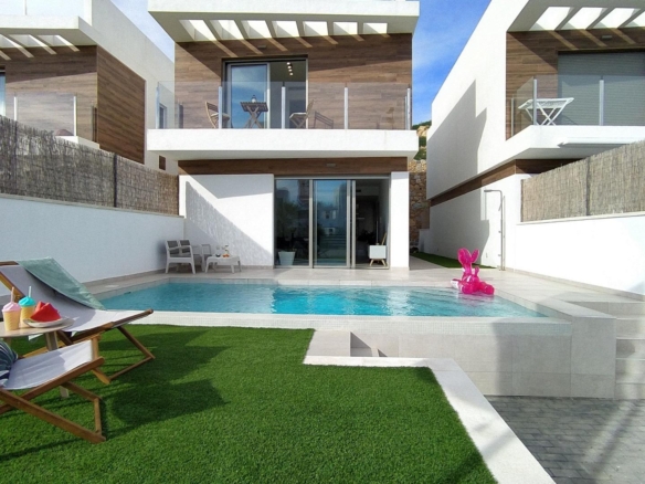 NEW BUILD MODERN VILLAS IN VILLAMARTIN – YC413853