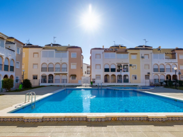 Bungalow in Torrevieja – YC414404