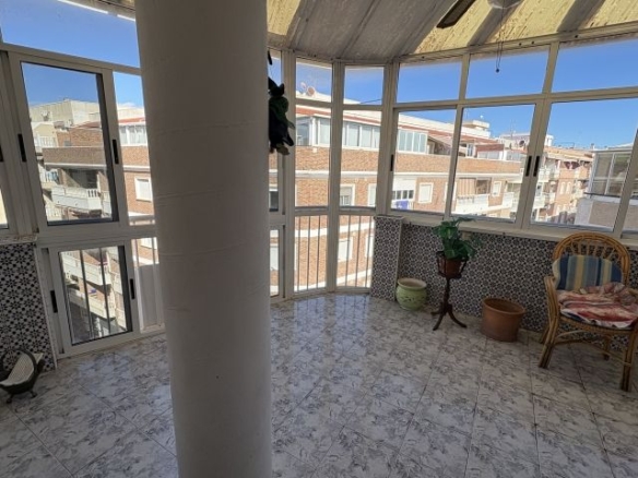 Apartment in Torrevieja – YC414577