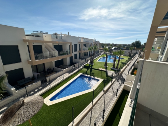 Bungalow in Orihuela Costa – YC414667