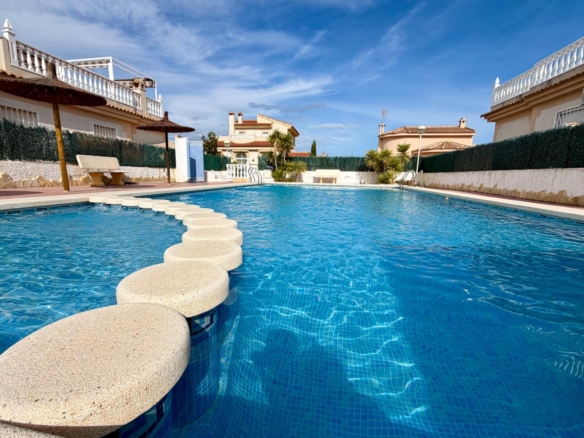 Semi Detached in Rojales – YC414892