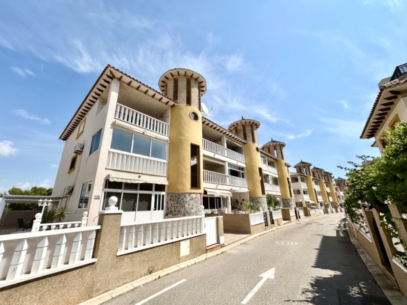Penthouse in La Zenia – YC414911