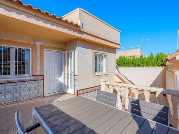 Bungalow in Torrevieja – YC414979