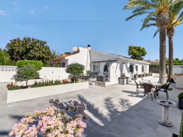 Villa in Torrevieja – YC466228