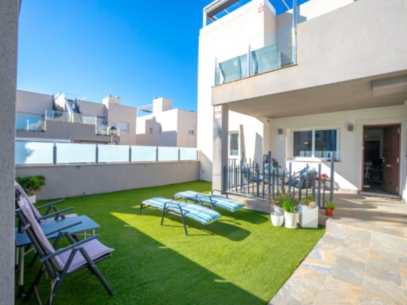 Apartment in Torrevieja – YC415027