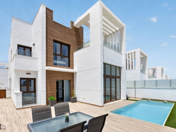 Villa in Torrevieja – YC415043