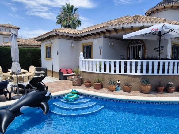 Villa in Villamartin – YC415298