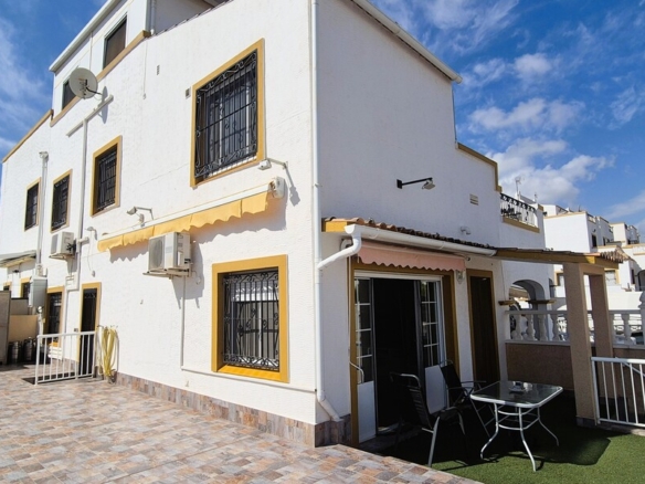 Quad House in Torrevieja – YC415364