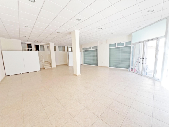 Commercial in Guardamar del Segura – YC415392