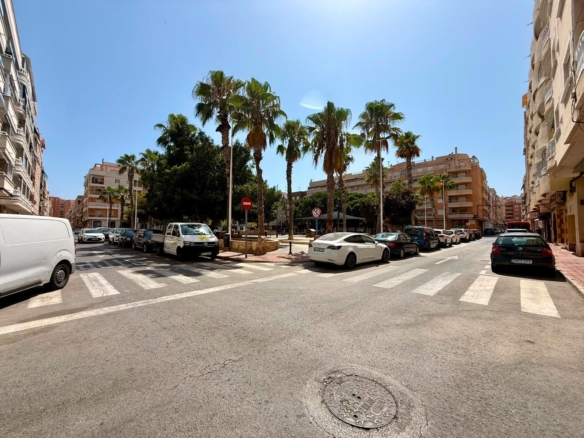 Apartment in Torrevieja – YC416415