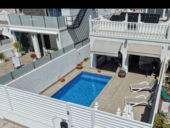 Semi Detached in San Miguel de Salinas – YC415487