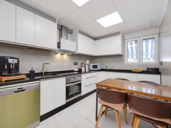 Town House in Torrevieja – YC415527