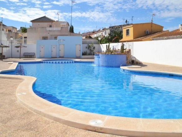 Town House in Torrevieja – YC415744