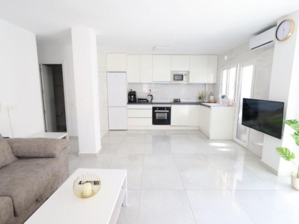 Apartment in Torrevieja – YC414384