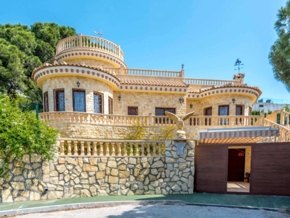 Villa in Orihuela Costa – YC415898