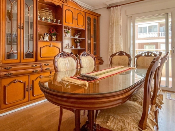 Apartment in Torrevieja – YC415946