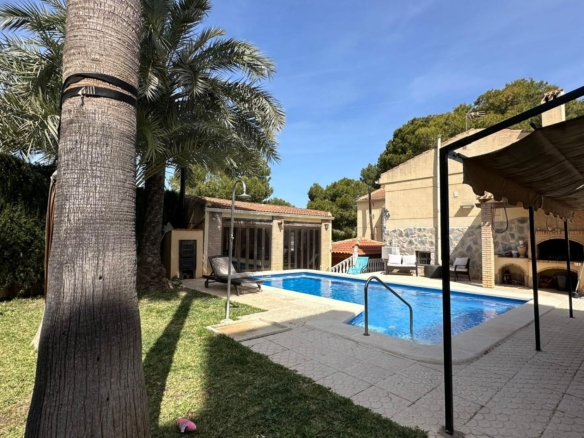 Villa in Torrevieja – YC416014