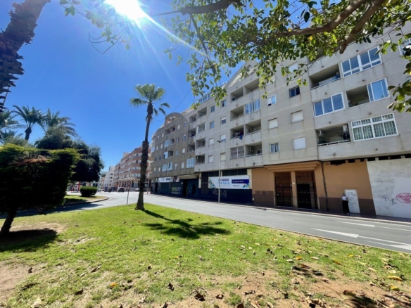 Penthouse in Torrevieja – YC415483