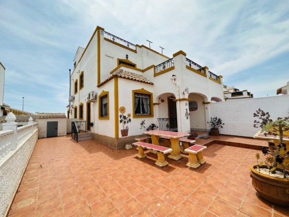 Town House in Orihuela – YC416259