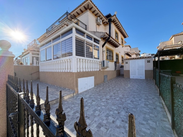 Town House in Orihuela Costa – YC416369