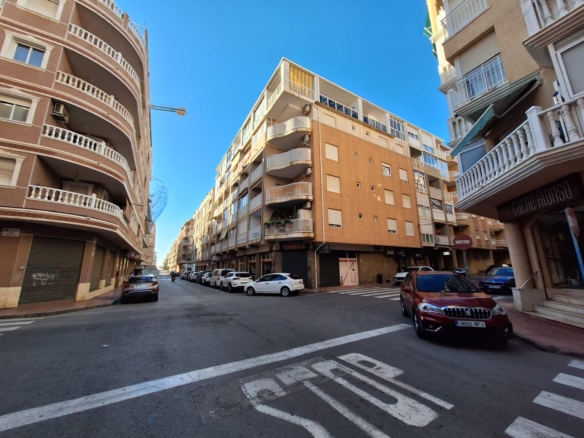 Apartment in Torrevieja – YC416467