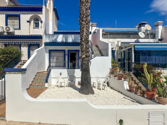 Town House in Orihuela Costa – YC416687