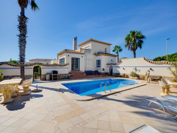 Villa in Orihuela Costa – YC416751