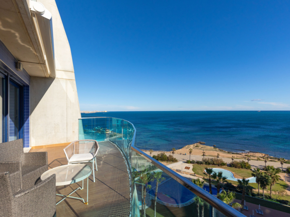 Penthouse in Torrevieja – YC416888