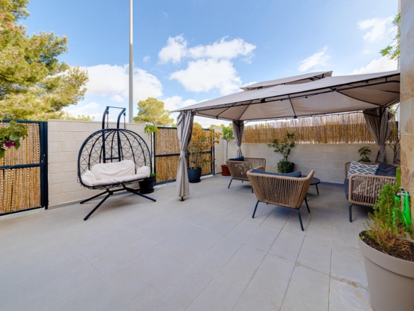 Town House in Alicante – YC416927
