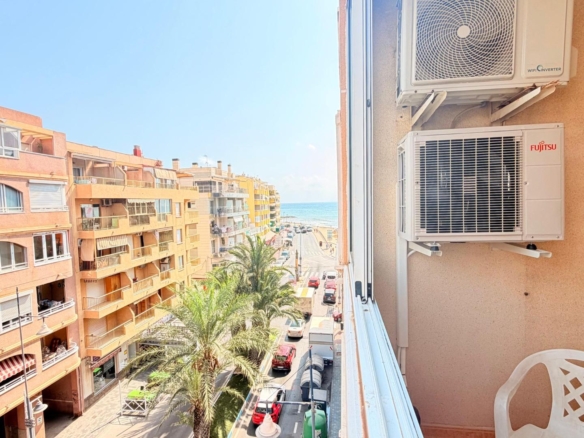Apartment in Torrevieja – YC466504