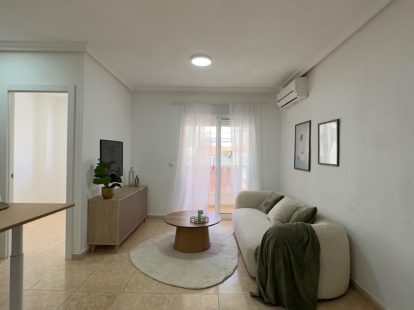 Apartment in Torrevieja – YC414955