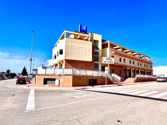 Commercial in Los Montesinos – YC417353