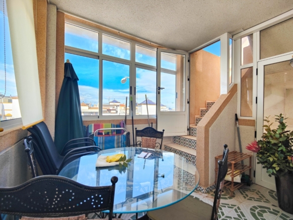 Penthouse in Torrevieja – YC417377