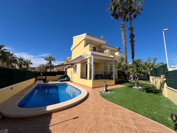 Villa in Orihuela Costa – YC417572